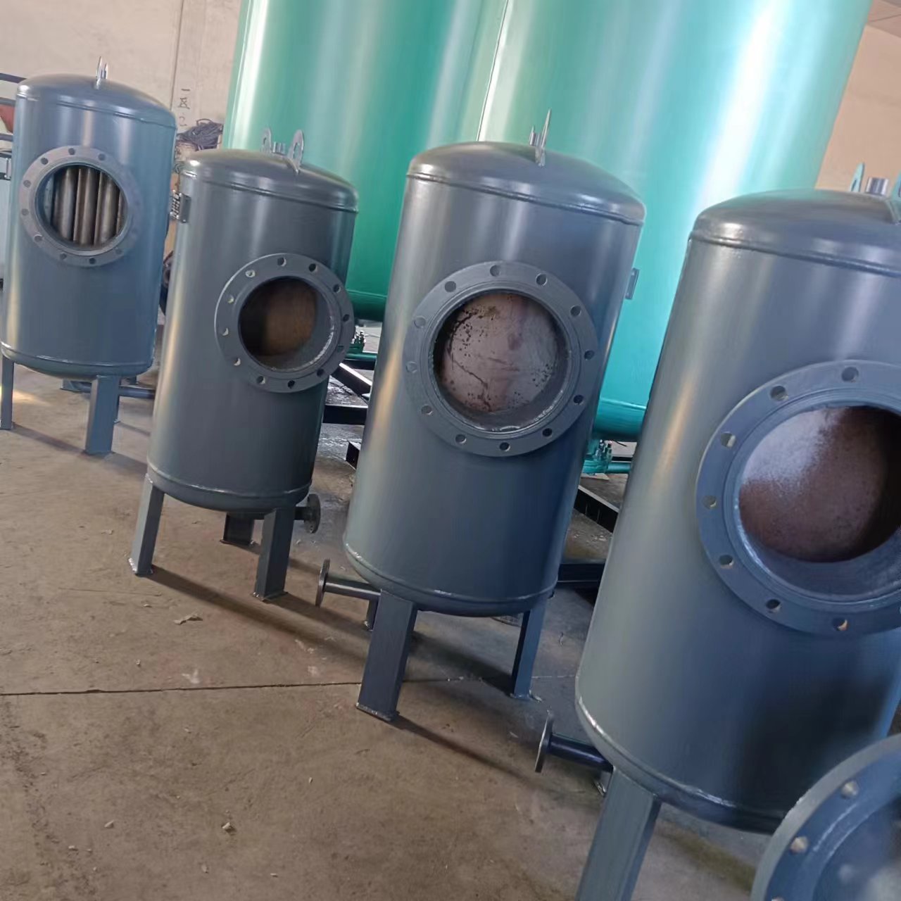 除污器、螺旋排气除污装置